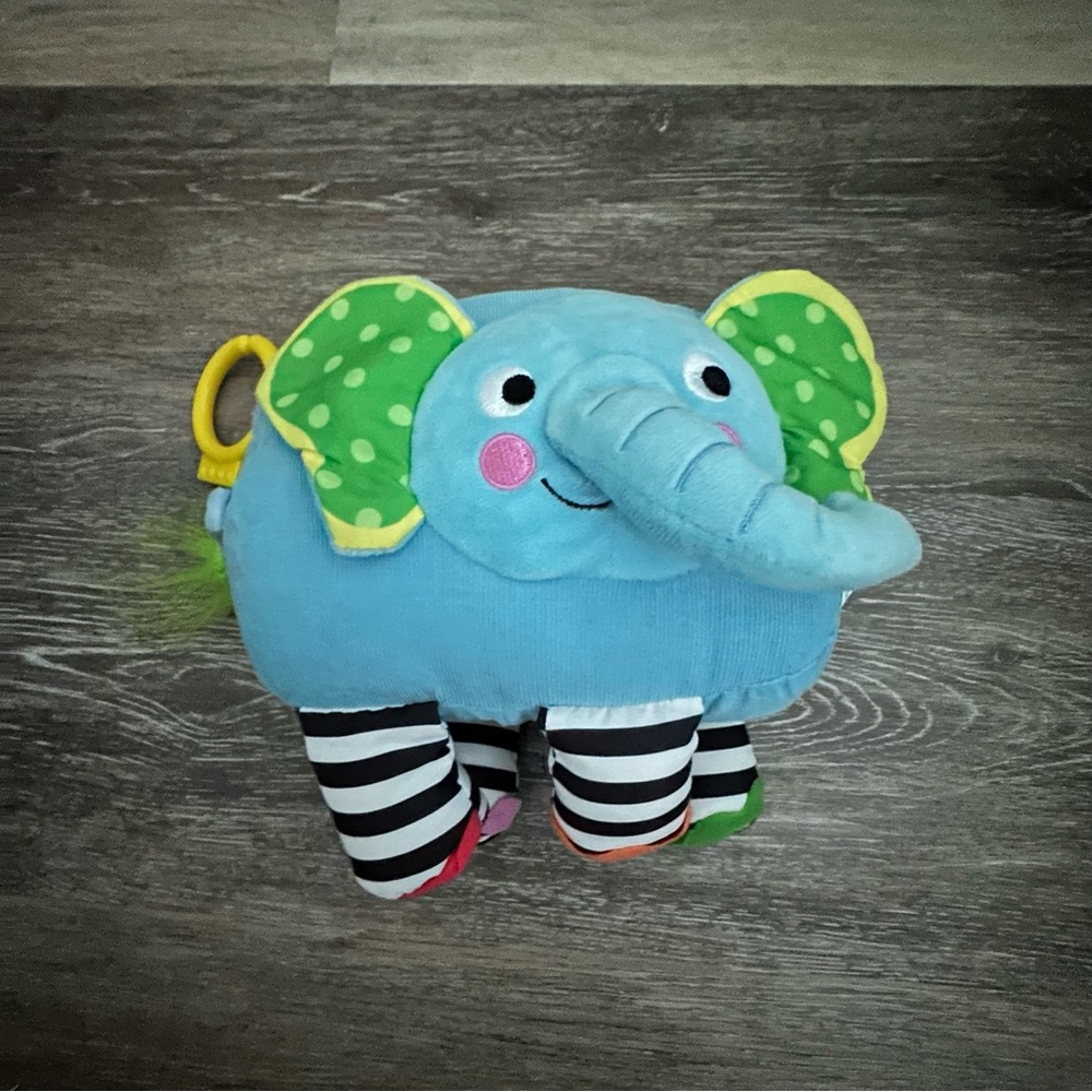 Kids books Jiggle & Discover Colorful Elephant Plush Book